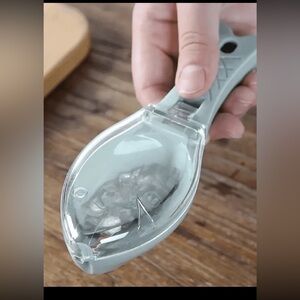 1pc Fish Scaler Skin Brush Scraping Fishing Brush Fast Remove Fish Knife…